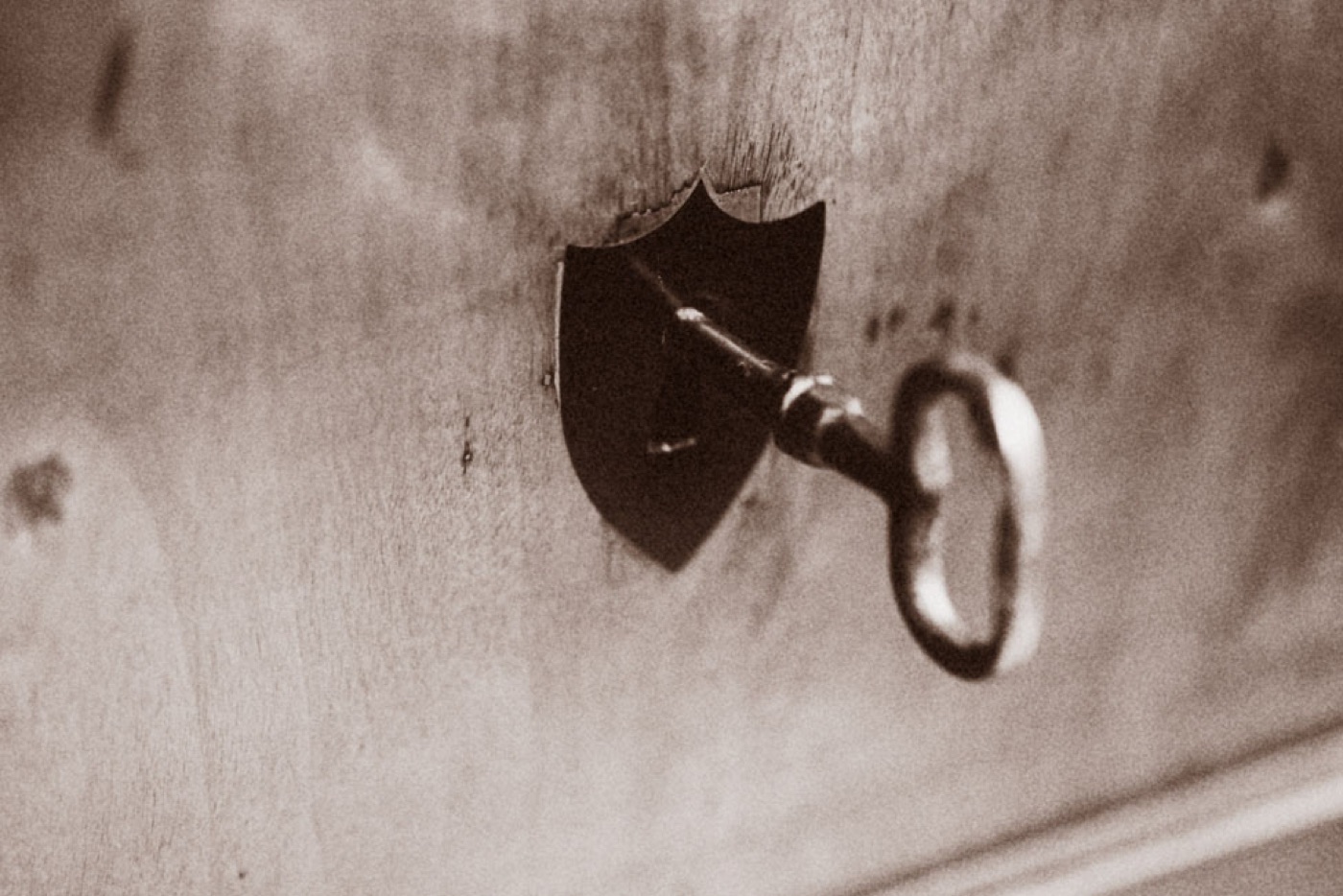 Alter Schlüssel im Schlüsselschild